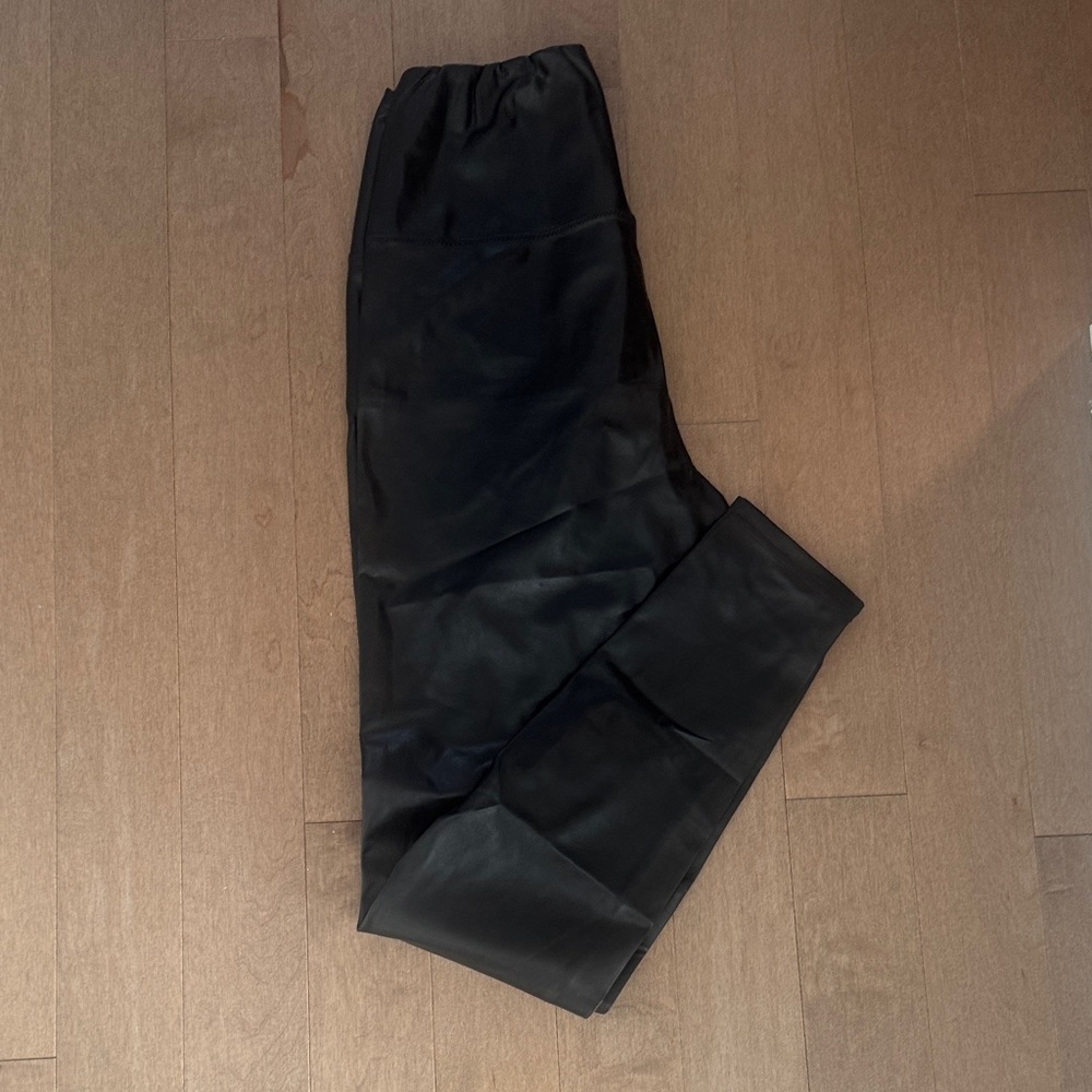 Aritzia Wilfred Vegan Leather Leggings
